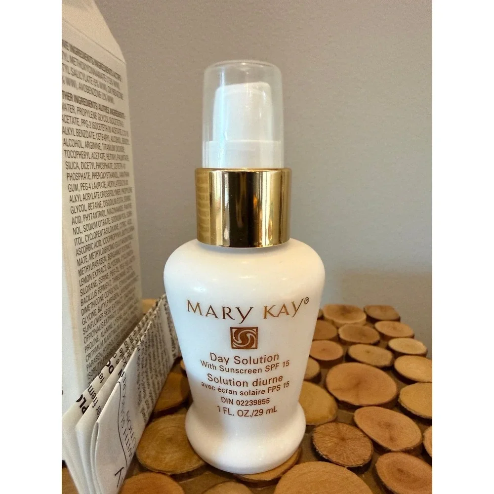 EXPIRED Mary Kay Day Solution with spf‎ 15, 657800 / 6578  NEW